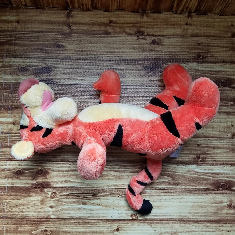 Disney Store Tigger Plush Tiger Winnie The Pooh 17 Inch Stuffed Animal